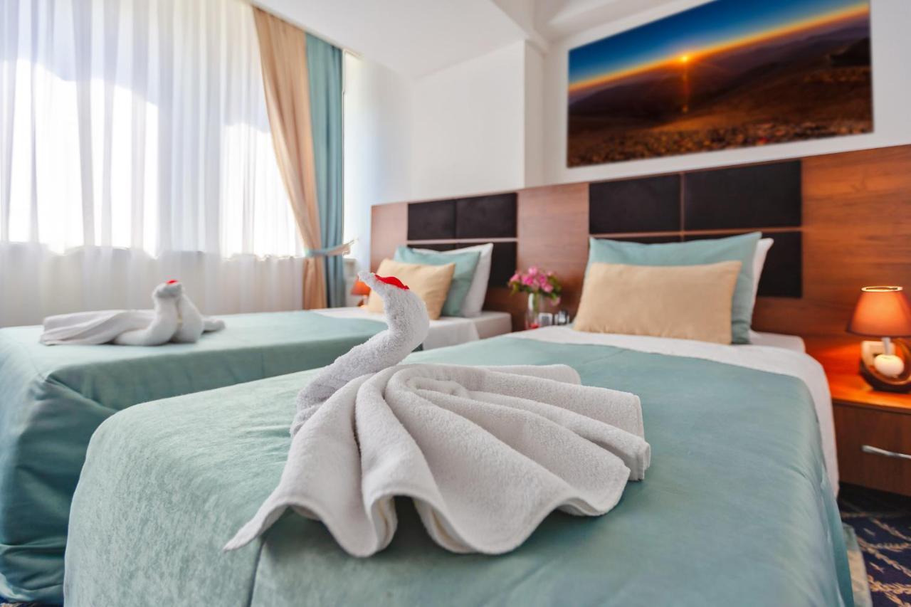 Demir Yol Plaza Hotel Bakoe Buitenkant foto
